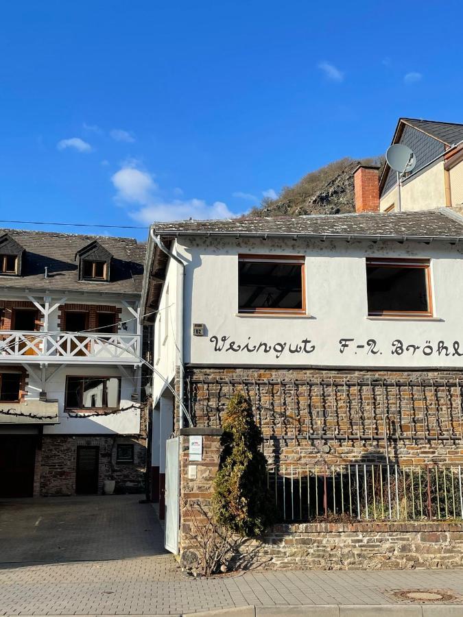 Altes Weingut Broehl Hotell Hatzenport Eksteriør bilde